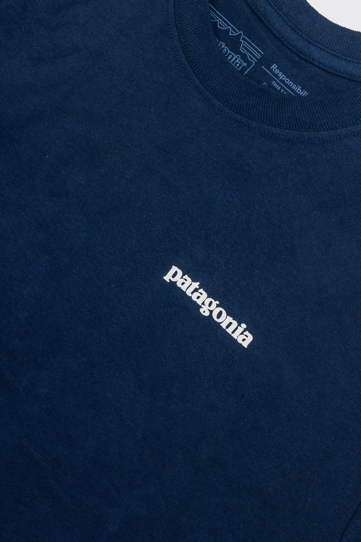 patagonia - P-6 logo Responsibili-Tee - classic navy