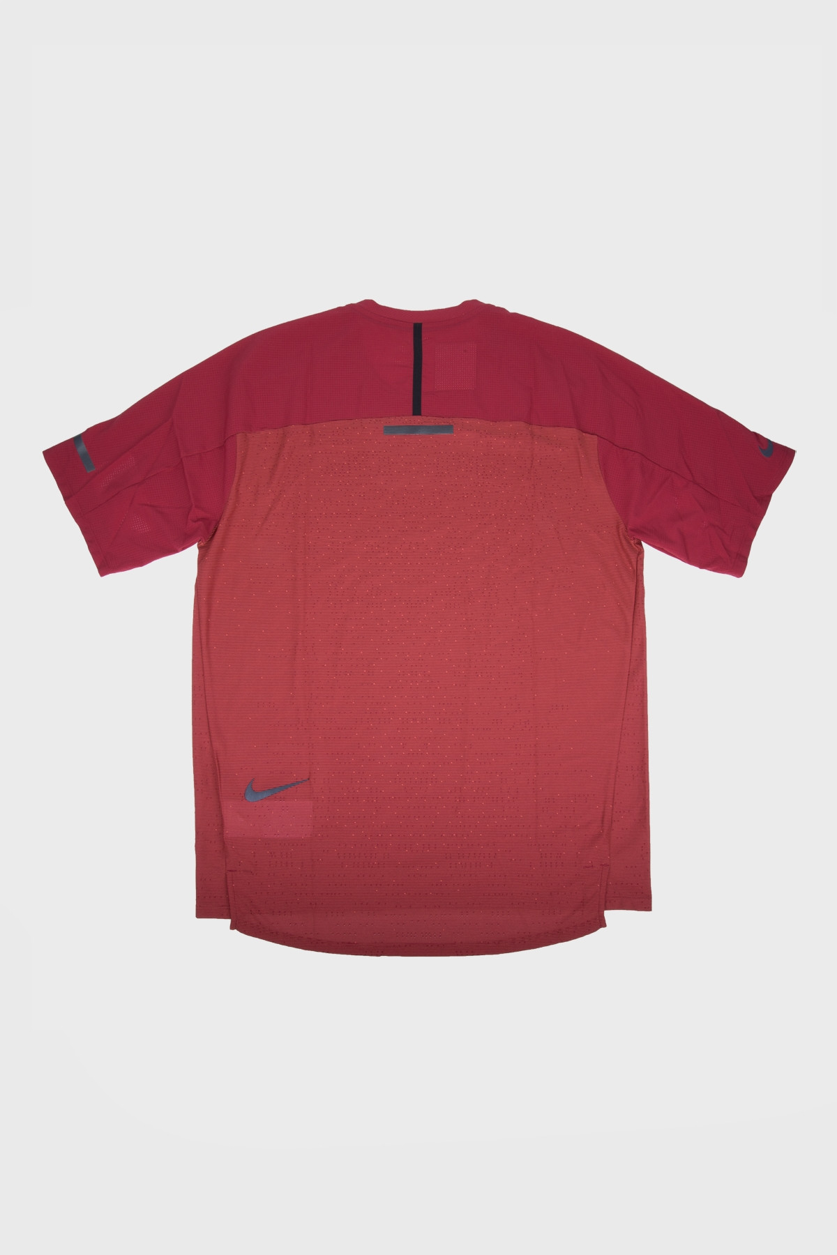 Nike - Tech Pack tee - red
