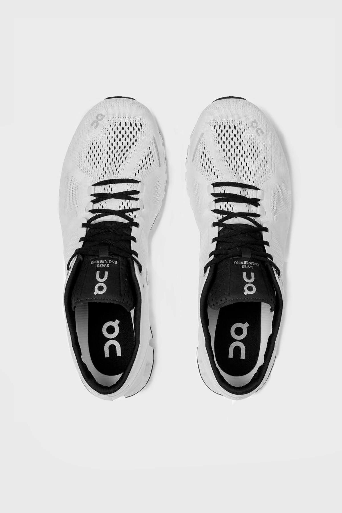 On - Cloud X - White Black
