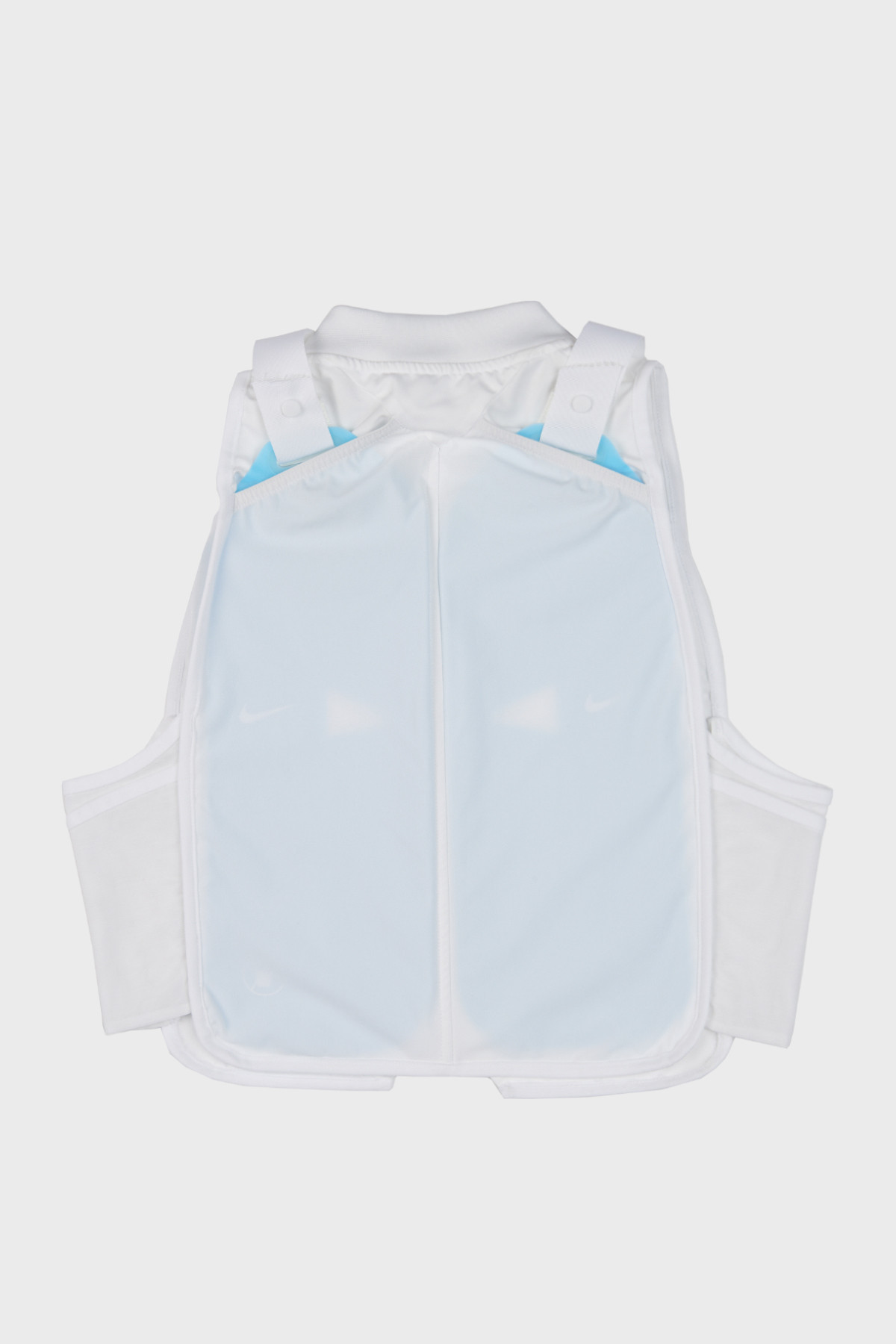 NIKE - PRECOOL - WHITE