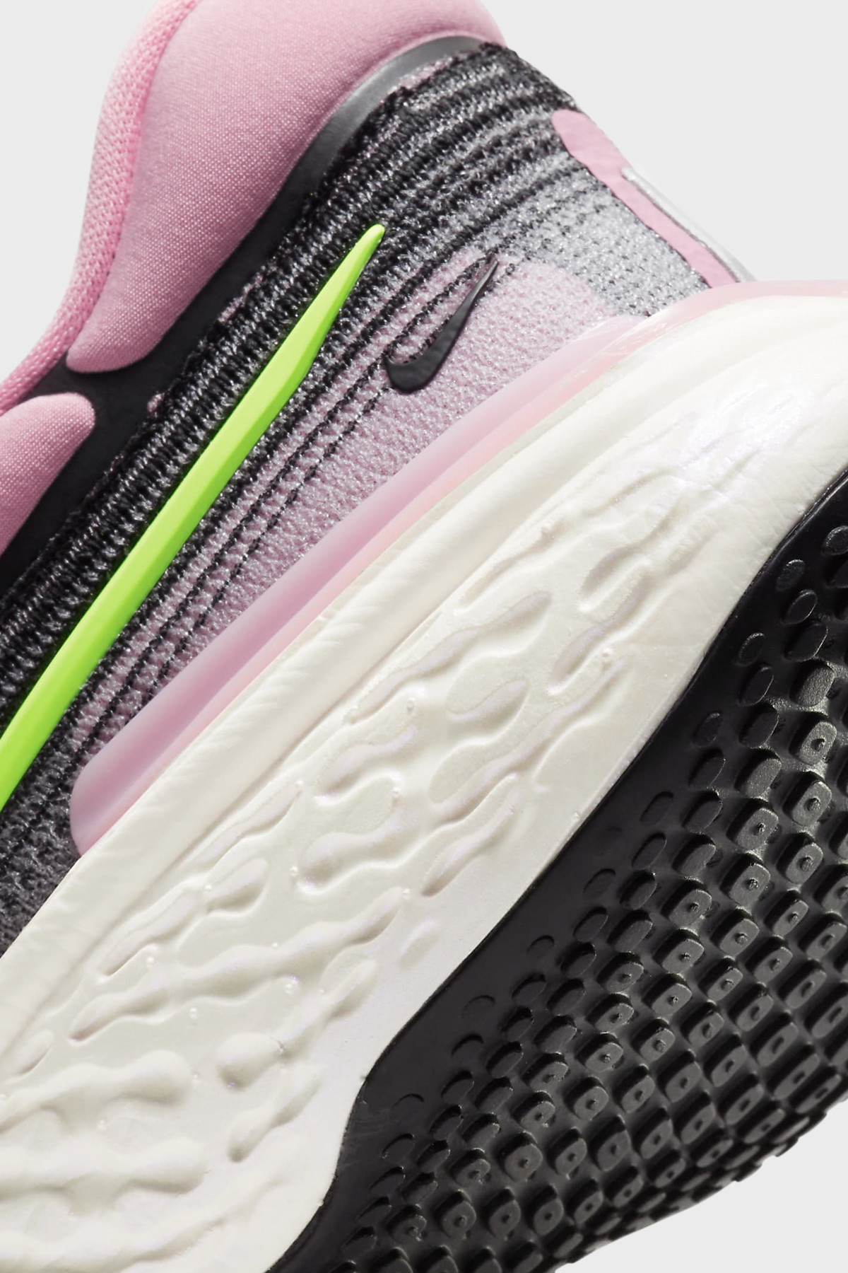NIKE W - Nike ZoomX Invincible Run Flyknit - BLACK PINK