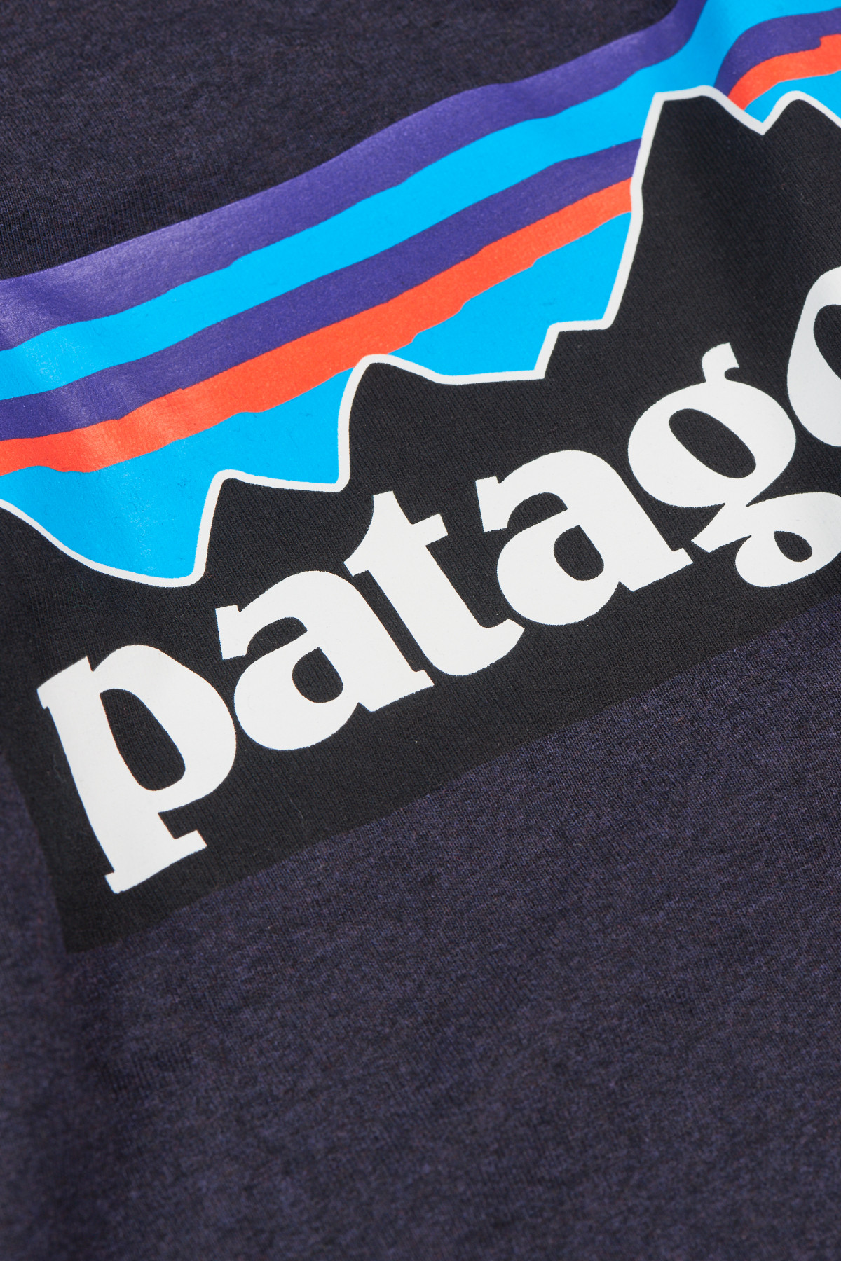 patagonia - P-6 logo Responsibili-Tee - Piton Purple