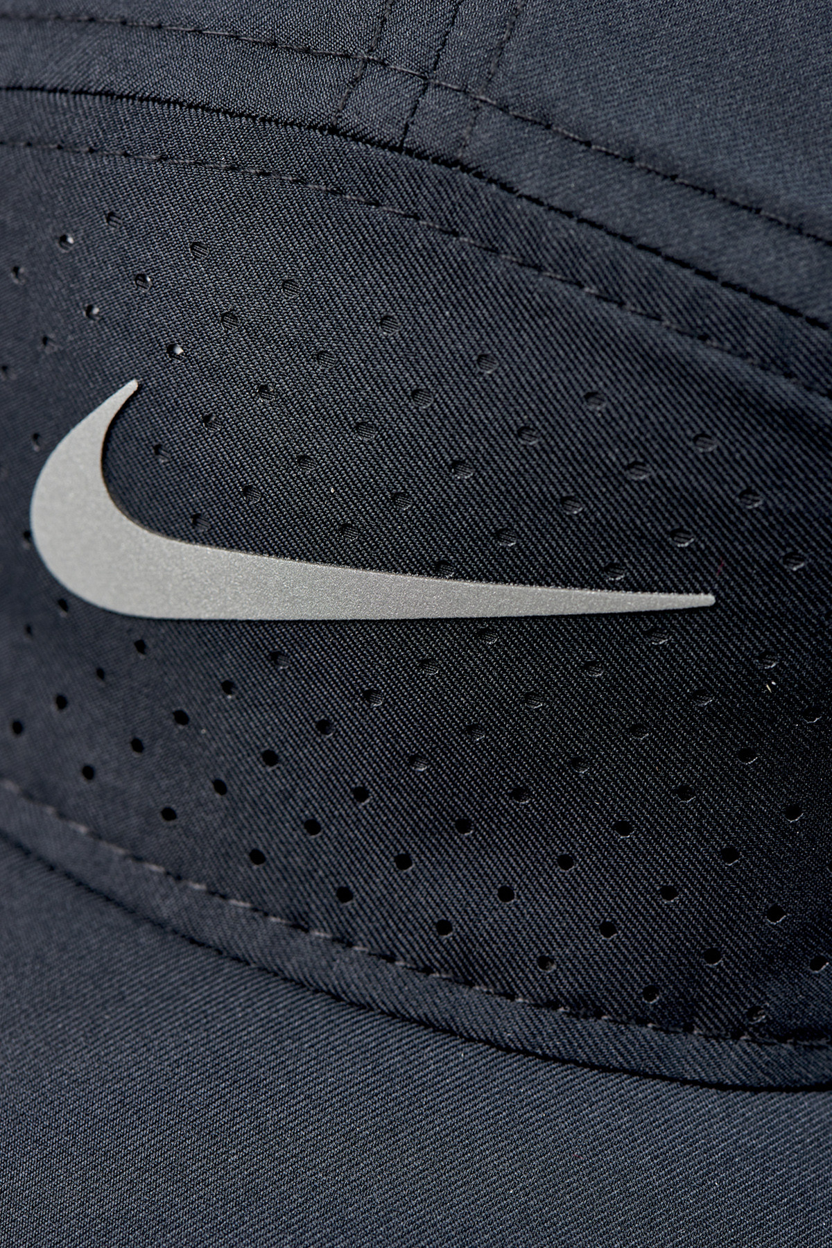 NIKE - Nike AeroBill Tailwind - Black