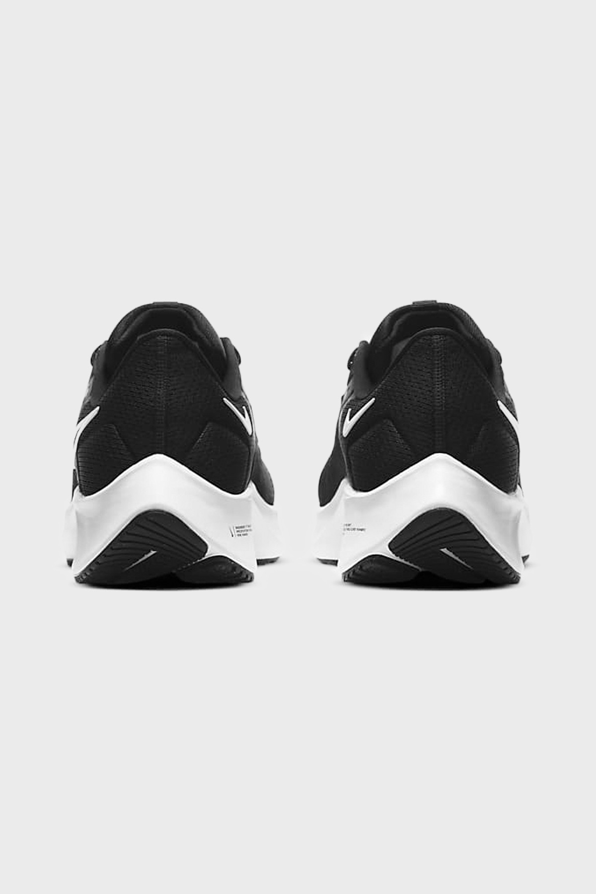 NIKE - Nike Air Zoom Pegasus 38 - BLACK WHITE
