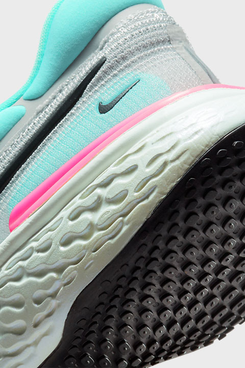 NIKE - Nike ZoomX Invincible Run Flyknit - GREY FOG