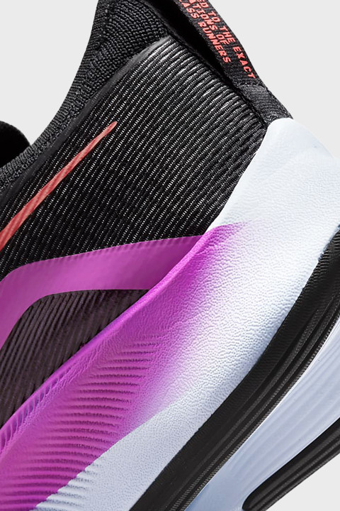 NIKE - ZOOM FLY 4 - Black Anthracite Hyper Violet