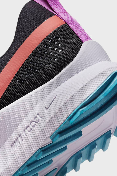Nike Trail - React Pegasus Trail 4 - Black Magic Ember Vivid Purple