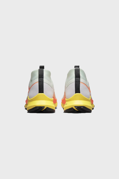 NIKE TRAIL - React Pegasus Trail 4 GORE-TEX - BARELY GRAPE TOTAL ORANGE