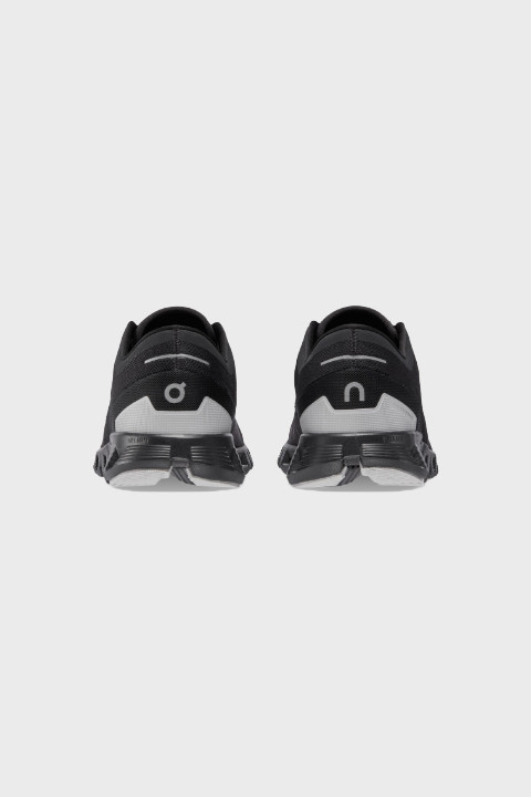 ON - CLOUD X 3 - BLACK